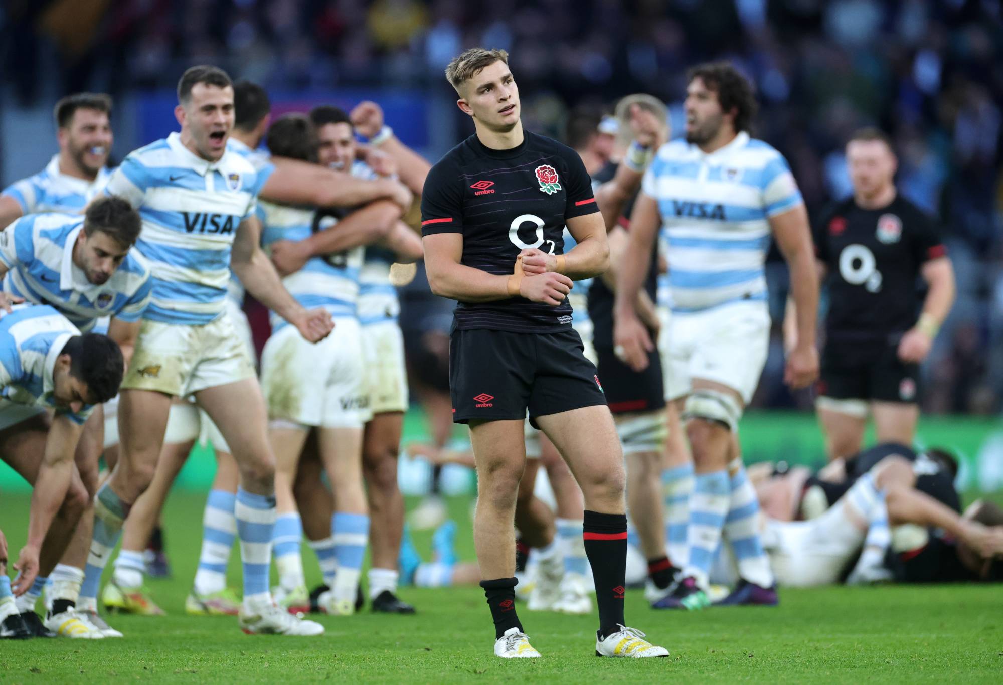 England's Jack van Poortvliet looks dejected after the final whistle of the England v Argentina Autumn International match at Twickenham Stadium on November 6, 2022 in London, England.  (Photo by David Rogers/Getty Images)