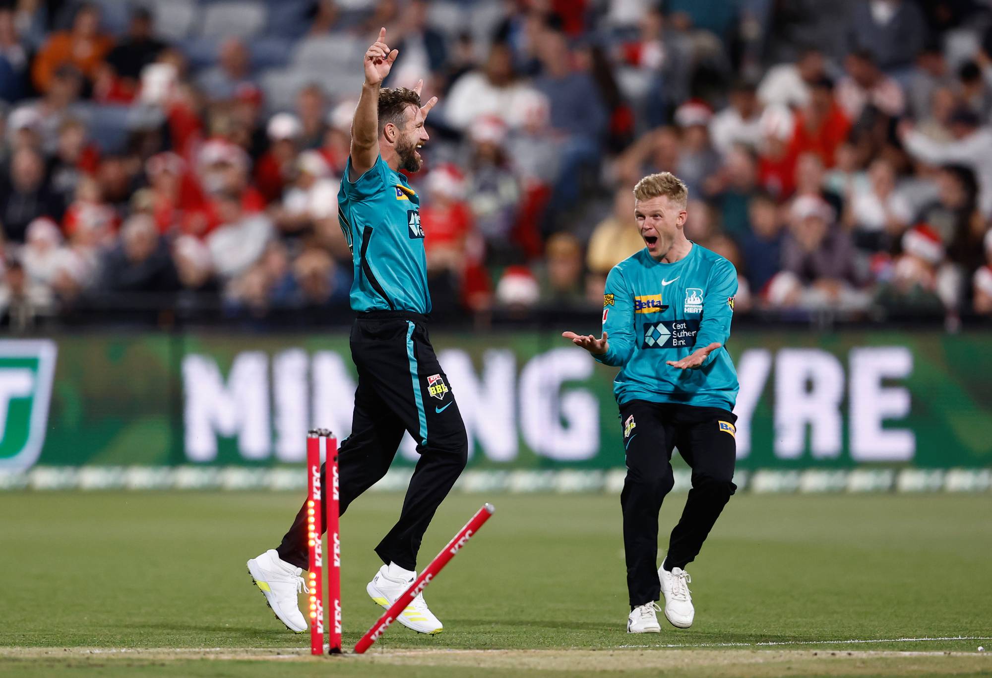GEELONG, AUSTRALIA - DECEMBER 21:  Michael Neser of the Heat celebrates the wicket of Jonathan Wells of the Renegades during the Men's Big Bash League match between the Melbourne Renegades and the Brisbane Heat at GMHBA Stadium, on December 21, 2022, in Geelong, Australia. (Photo by Darrian Traynor/Getty Images)