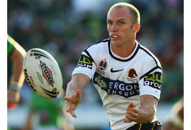CANBERRA, AUSTRALIA - AUGUST 06: Darren Lockyer of the Broncos passes during the round 22 NRL match between the Canberra Raiders and the Brisbane Broncos played at Canberra Stadium on August 6, 2006 in Canberra, Australia. (Photo by Mark Nolan/Getty Images)