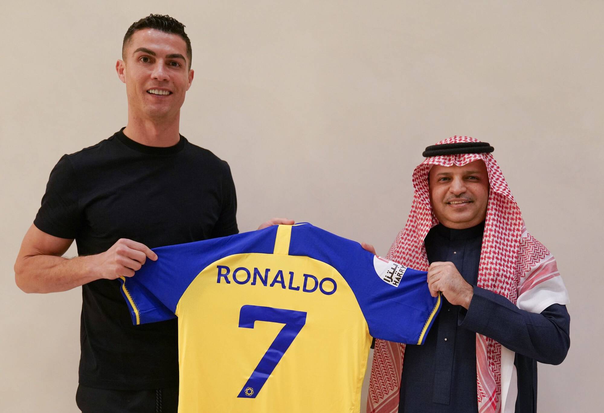 Australia ketinggalan saat Ronaldo disambut di Arab Saudi