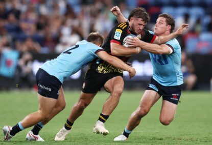 'A hole in confidence': Brave Waratahs go down in slog fest as Chiefs continue unbeaten run in SRP