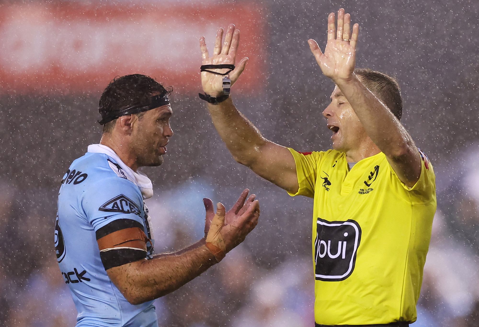 SYDNEY, AUSTRALIA - APRIL 02: Dale Finucane of the Sharks is given ten minutes in the sin bin by referee Ben Cummins during the round five NRL match between Cronulla Sharks and New Zealand Warriors at PointsBet Stadium on April 02, 2023 in Sydney, Australia. (Photo by Mark Kolbe/Getty Images)