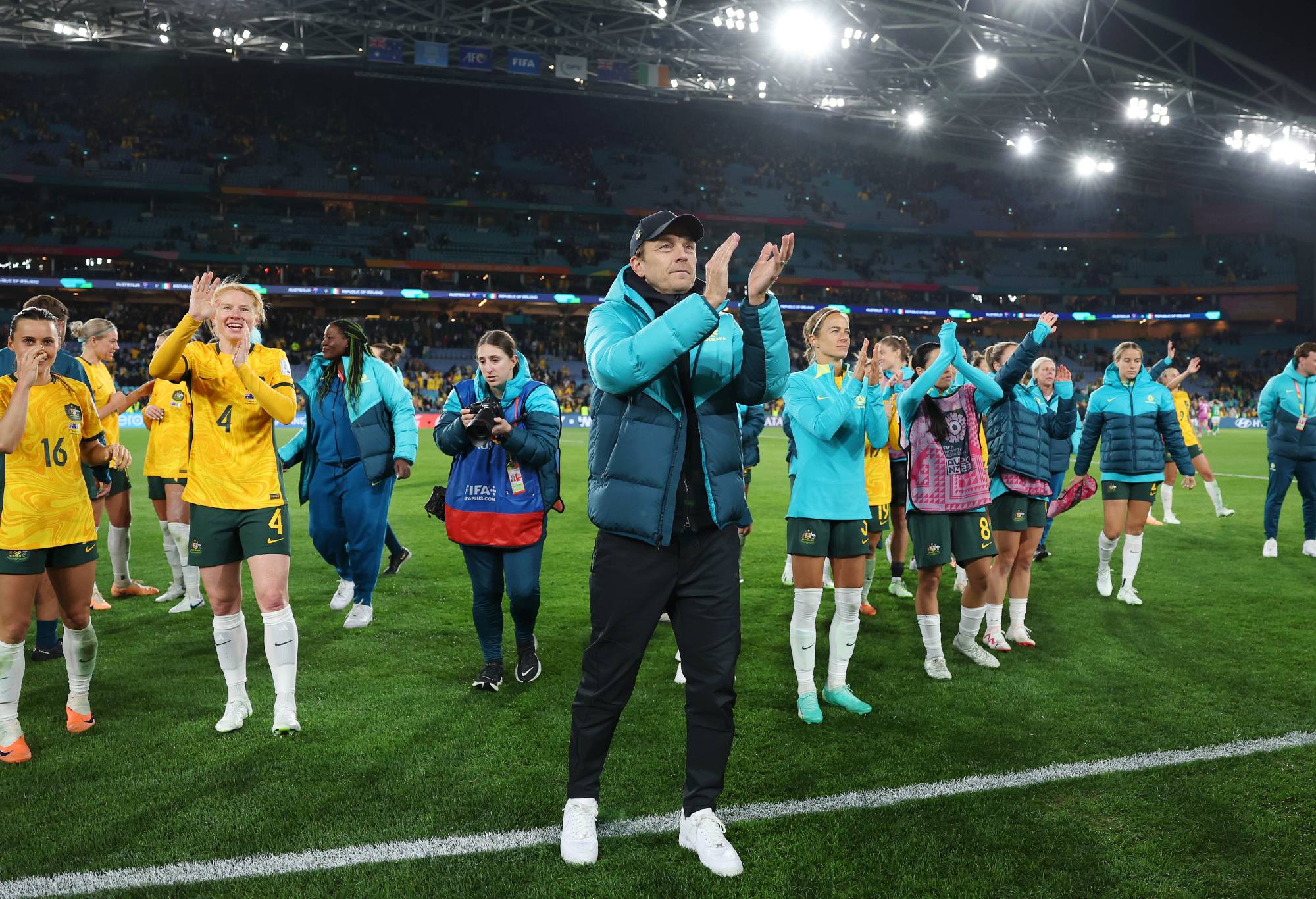 ony Gustavsson, Head Coach of Australia and players applaud fans after the team's 1-0 victory in the FIFA Women's World Cup Australia & New Zealand 2023 Group B match between Australia and Ireland at Stadium Australia on July 20, 2023 in Sydney / Gadigal , Australia. (Photo by Mark Metcalfe - FIFA/FIFA via Getty Images)