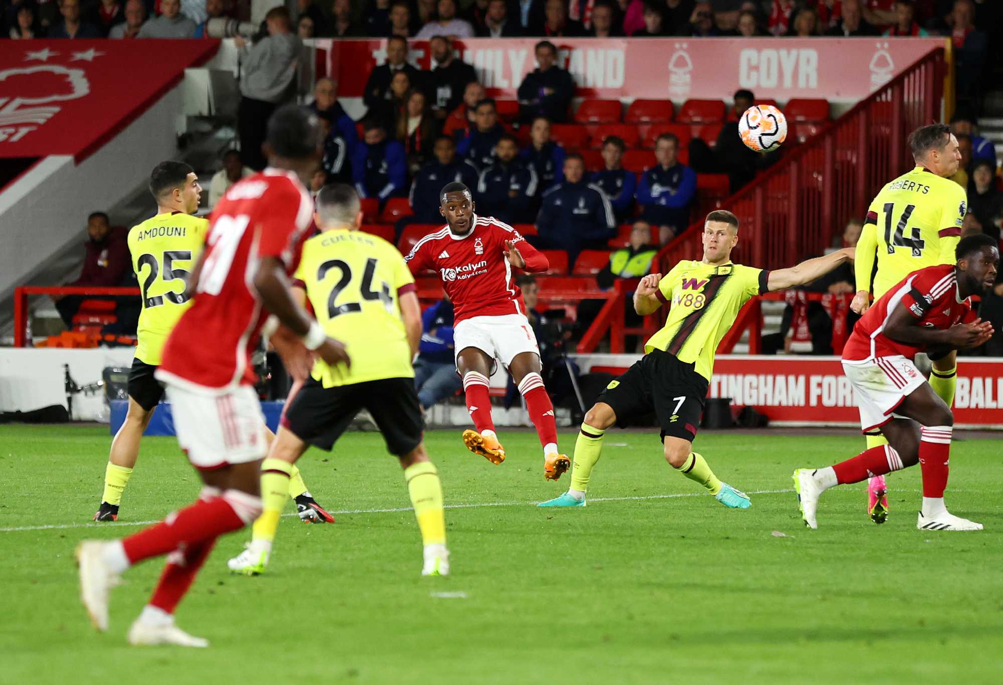 NOTTINGHAM, ENGLAND - SEPTEMBER 18: Callum Hudson-Odoi of Nottingham Forest scores the team's first goal during the Premier League match between Nottingham Forest and Burnley FC at City Ground on September 18, 2023 in Nottingham, England. (Photo by Marc Atkins/Getty Images)