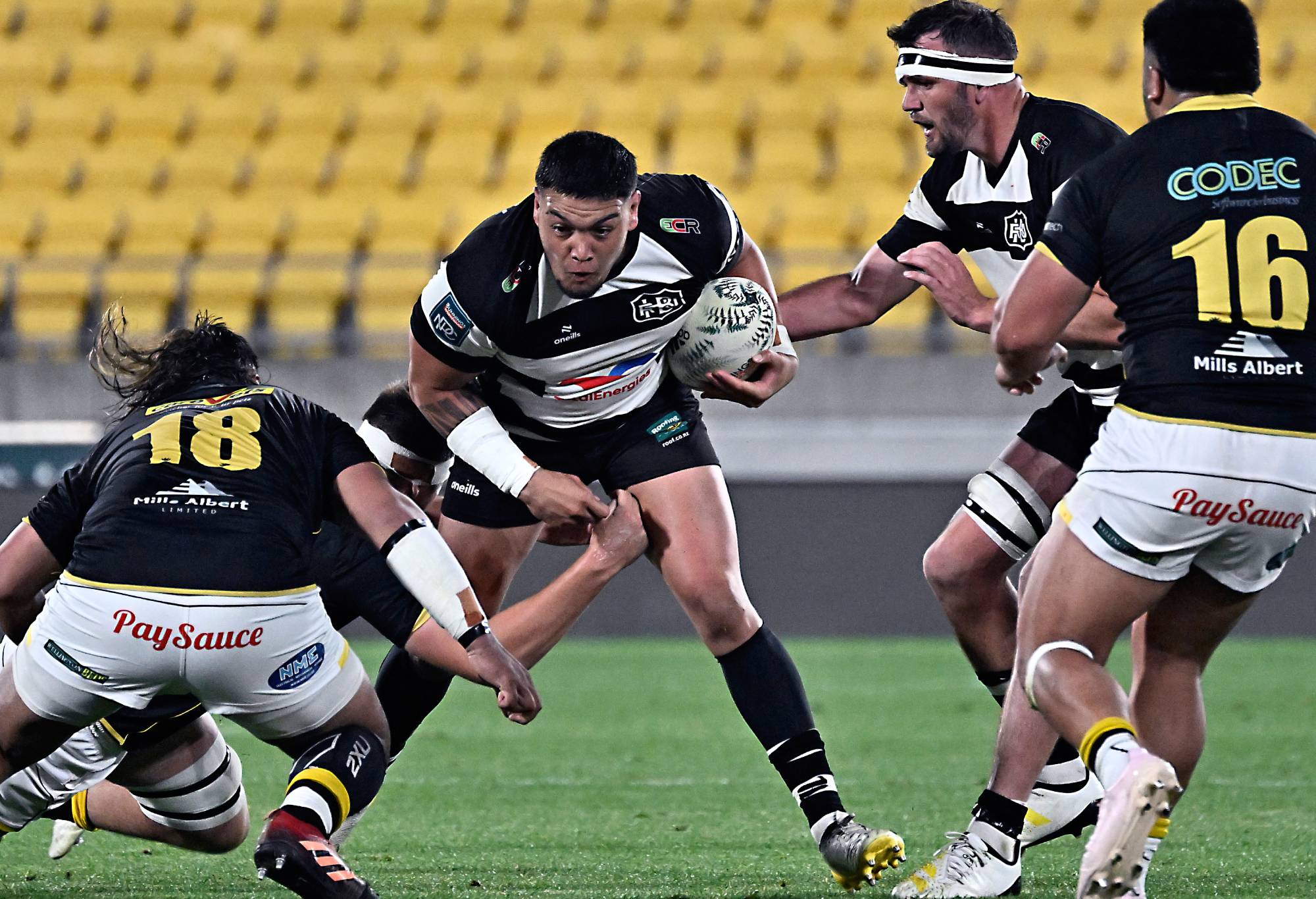WELLINGTON, NEW ZEALAND - OCTOBER 14: Tyrone Thompson of Hawke's Bay is tackled during the Bunnings Warehouse NPC Semi Final match between Wellington and Hawke's Bay at Sky Stadium, on October 14, 2023, in Wellington, New Zealand. (Photo by Masanori Udagawa/Getty Images)