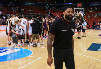 NBL Christmas night upsets: Hawks continue form resurgence under new coach, while Phoenix surge late in Tassie