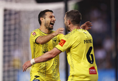 AS IT HAPPENED: Ladder-leading Nix leave it late to stun Wanderers in stoppage time