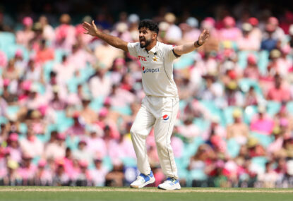 Fear Aamer: Young quick joins legends with six of the best, Smith's farcical delay slammed, Warner's baggy green returned