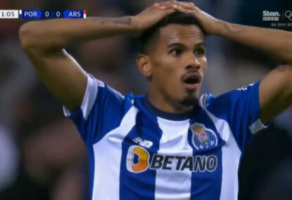 WATCH: FC Porto striker in shock after horrendous Champions League double miss against Arsenal