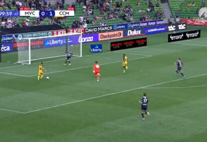 WATCH: Open goal howler as Mariner somehow misses shot from point-blank range