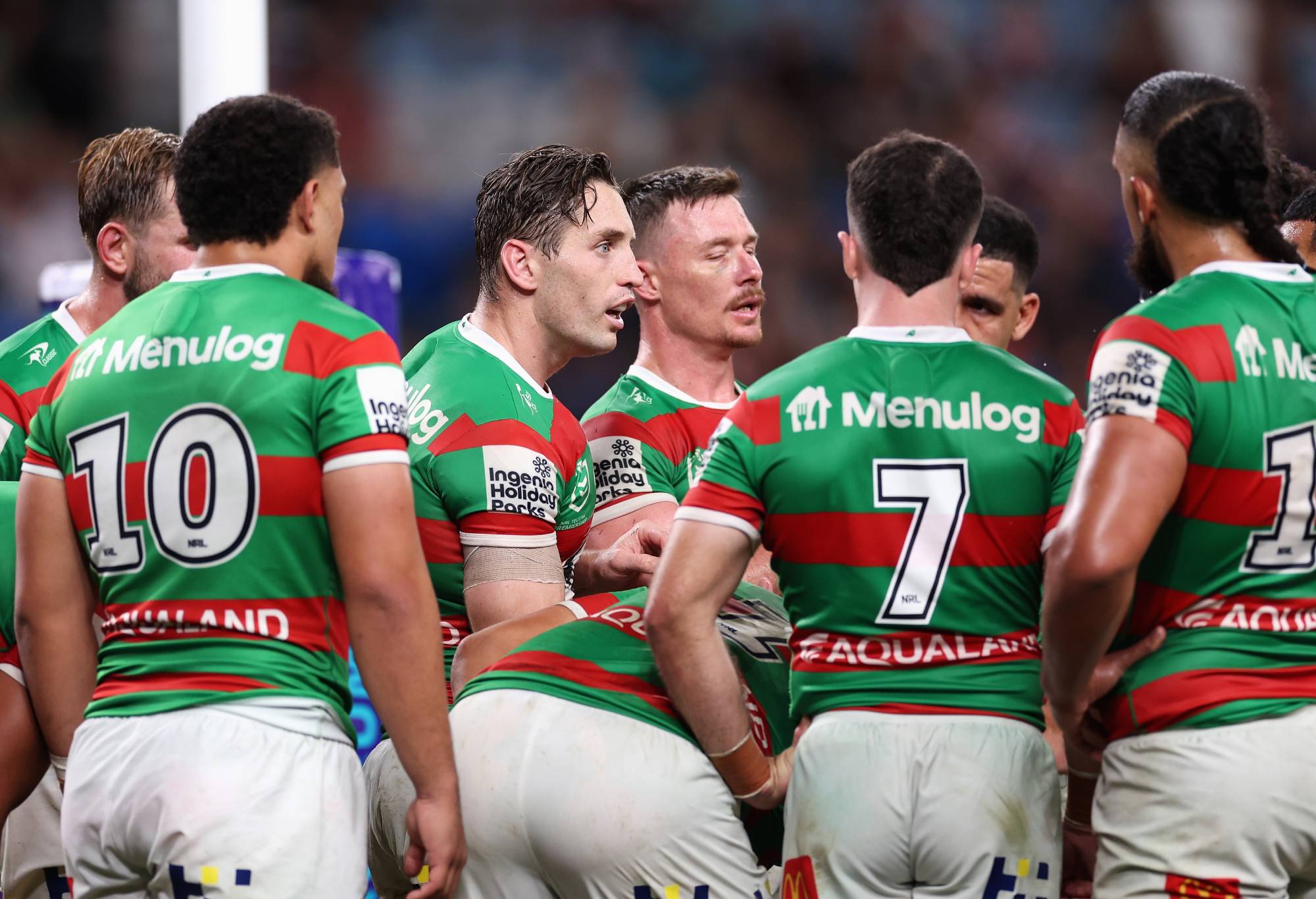 SYDNEY, AUSTRALIA - MARCH 22: Cameron Murray of the Rabbitohs talks to team mates during the round three NRL match between Sydney Roosters and South Sydney Rabbitohs at Allianz Stadium, on March 22, 2024, in Sydney, Australia. (Photo by Cameron Spencer/Getty Images)