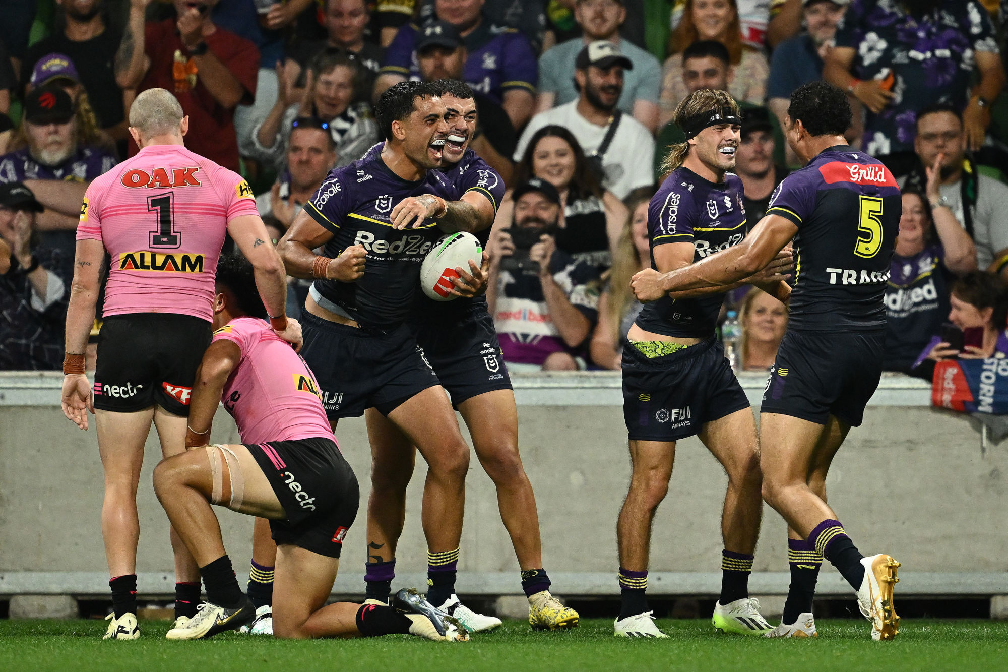 Melbourne Storm beat Penrith Panthers