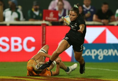 New Zealand smash Australia in Los Angeles sevens final as card issues haunt Levi again