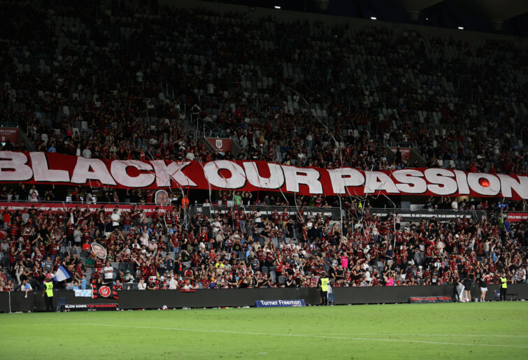 Wanderers fans cheer against Sydney FC