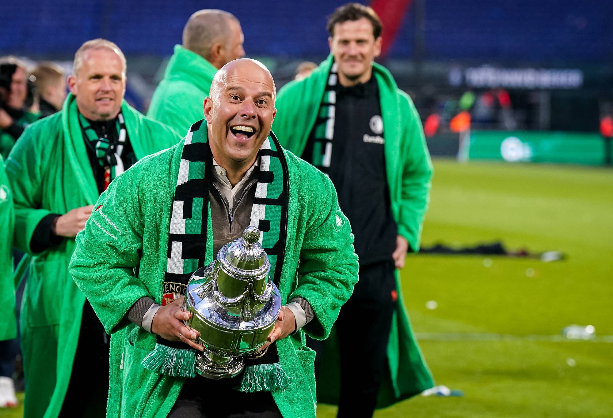 Feyenoord head coach Arne Slot celebrates with the TOTO KNVB Cup trophy after the Dutch TOTO KNVB Cup Final between Feyenoord and NEC Nijmegen at Stadion Feijenoord on April 21, 2024 in Rotterdam, Netherlands. (Photo by Rene Nijhuis/MB Media/Getty Images)