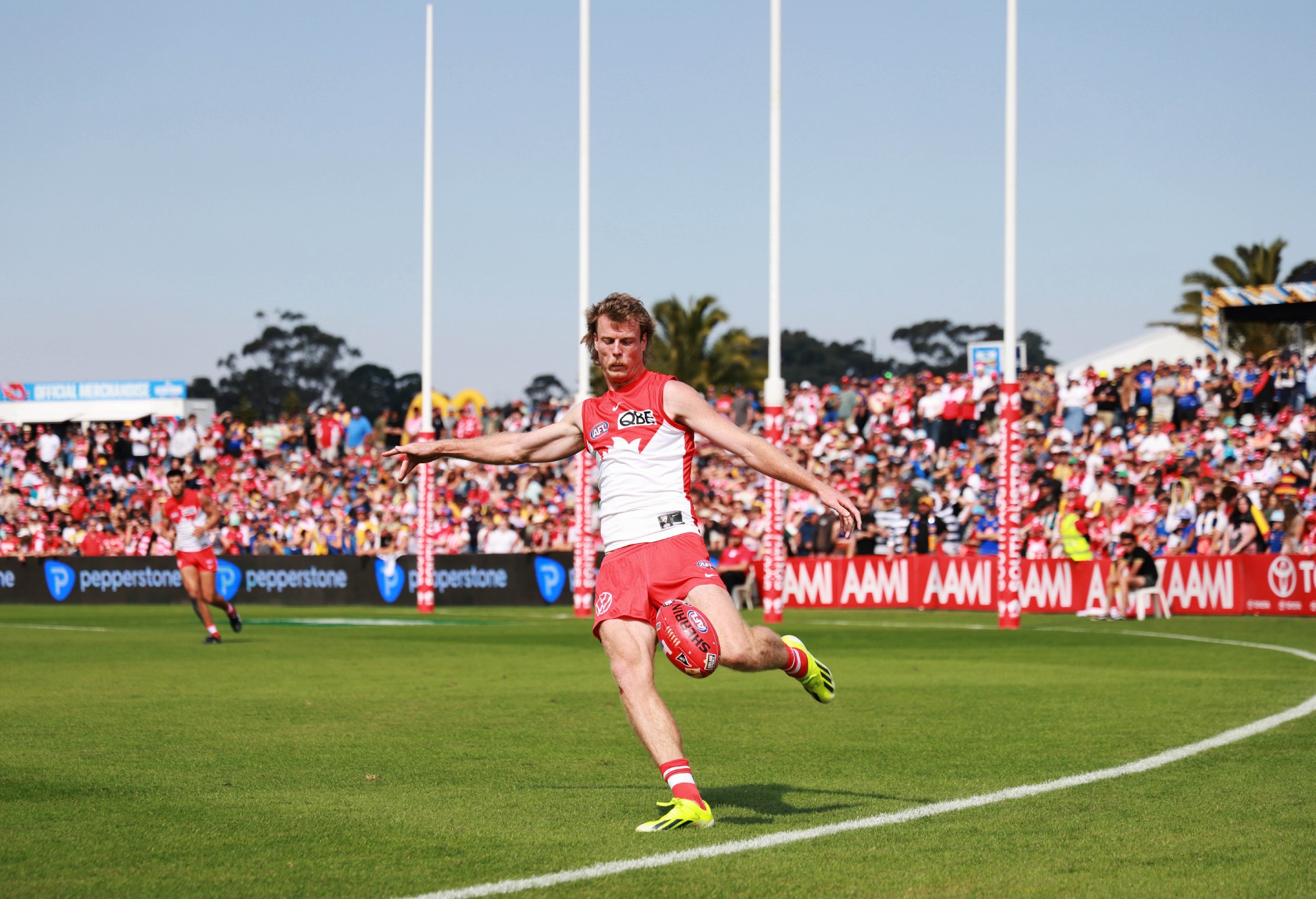 Nick Blakey of the Swans kicks the ball during the round four AFL match between West Coast Eagles and Sydney Swans at Adelaide Hills - Mt Barker, on April 6, 2024, in Adelaide, Australia. (Photo by James Elsby/Getty Images)