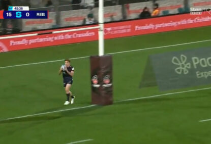 WATCH: Andrew Kellaway nearly runs into the post as he gets disappointing kick away