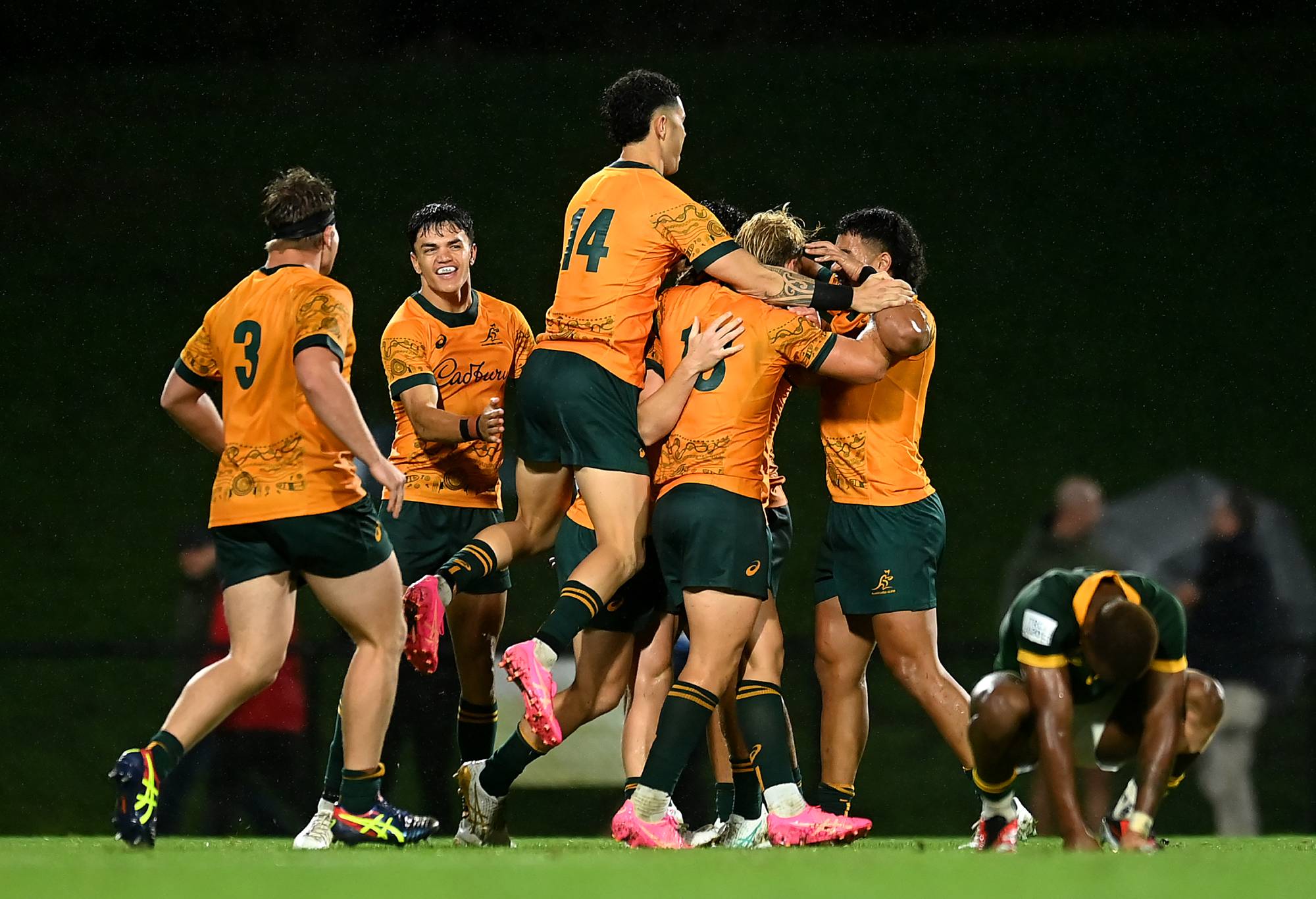 ‘Everyone was dogs’: Junior Wallabies roll up their sleeves to beat Springboks in TRC as rising fullback scores twice